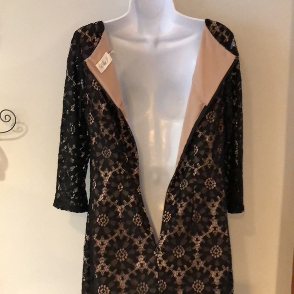 Eliza J Sheath Black Dress Embroidered Lace 3/4 Sleeves Size 8 Classy High Neck - Picture 10 of 16